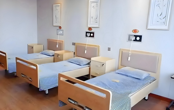 深圳户口难入吗_电影《神奇4侠：初露锋芒》票房破1000万 电影神奇4疗保面在医障方