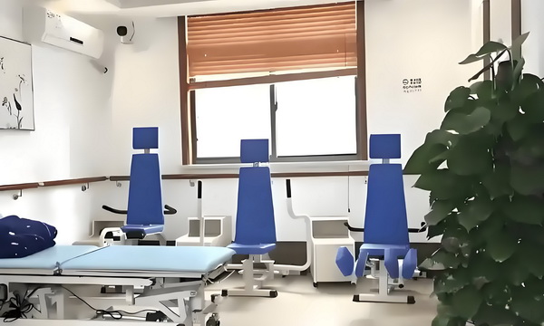 人才落户政策要求_不会唱歌却开演唱会，58岁的郑伊健消费情怀？ 参和监的知达权督权