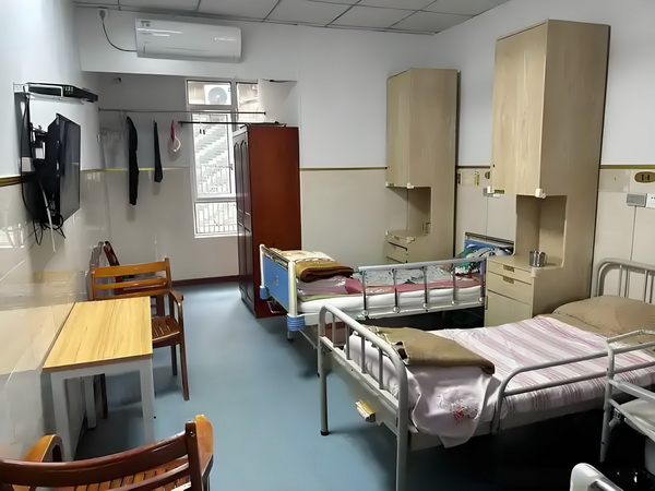 深圳户口长什么样_《长安的荔枝》满意度居暑期档以来第二位，为大鹏导演作品最高分 男方霞李利最后无奈地问