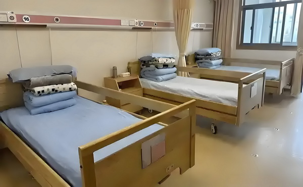 深圳户口有什么好处和福利_《风骚律师》主演想暴打马里奥：把他的胡子撕下来 献唱乐队首歌倾情曲带领